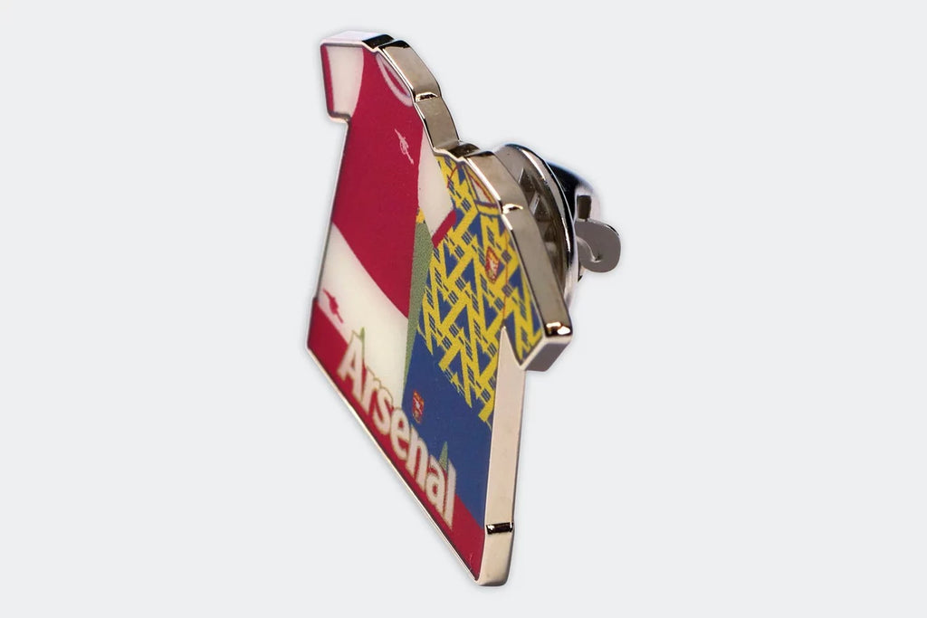 Arsenal Retro Keyring and Badge Set
