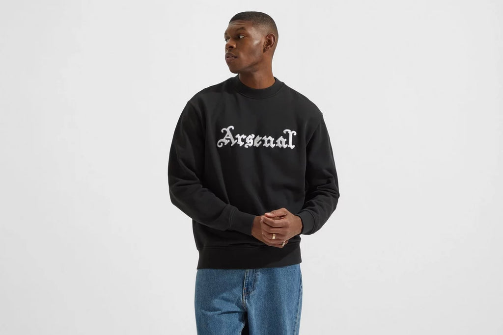 Arsenal Classics Unisex Gothic Black Crew Sweatshirt