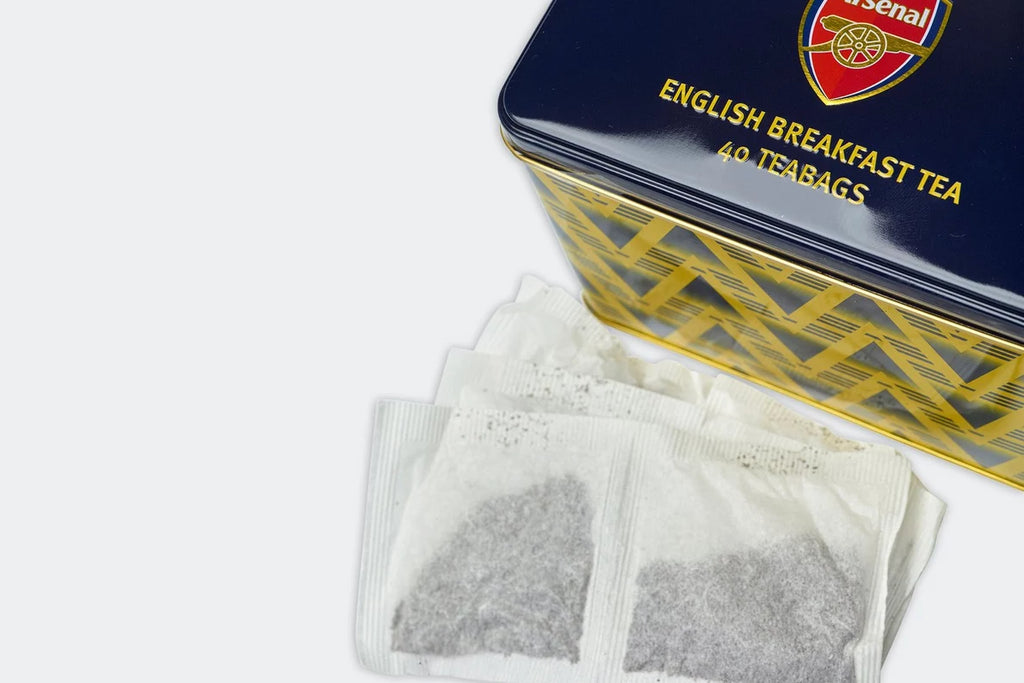 Arsenal Bruised Banana Tin with Breakfast Tea