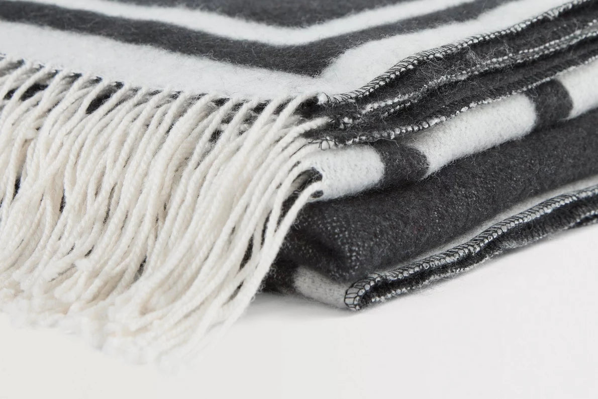 Arsenal Black Cannon Wool Blanket