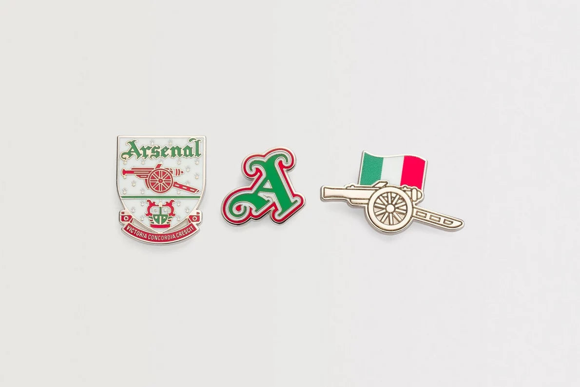 Arsenal Classics Italy Blue Pin Badge Set