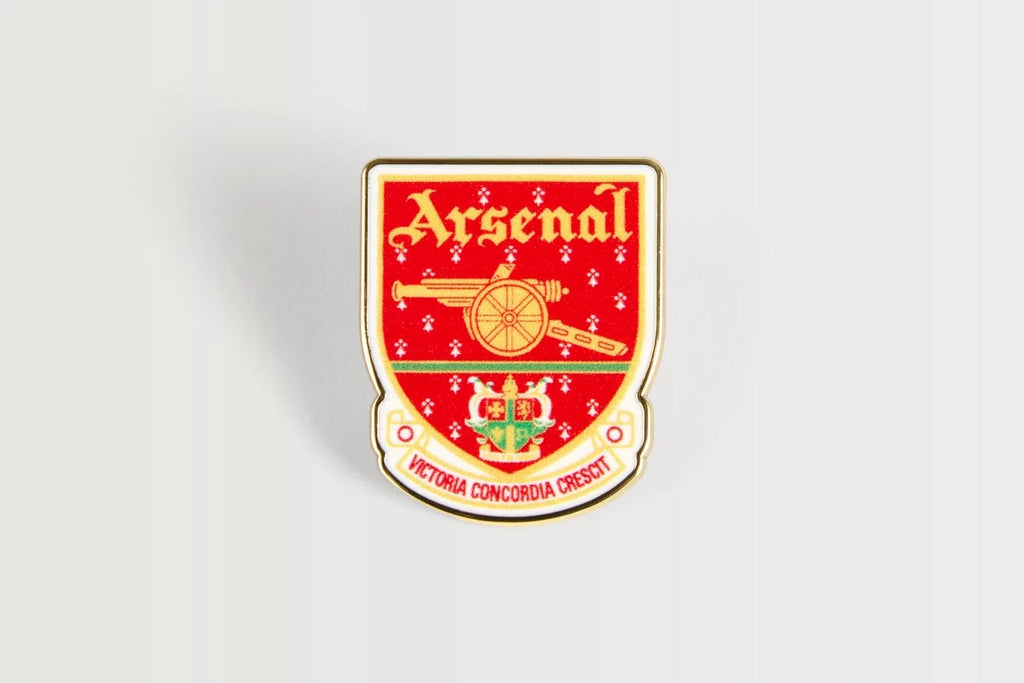 Arsenal Retro Crest Keyring and Badge Set