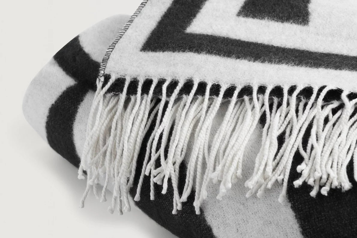 Arsenal Black Cannon Wool Blanket