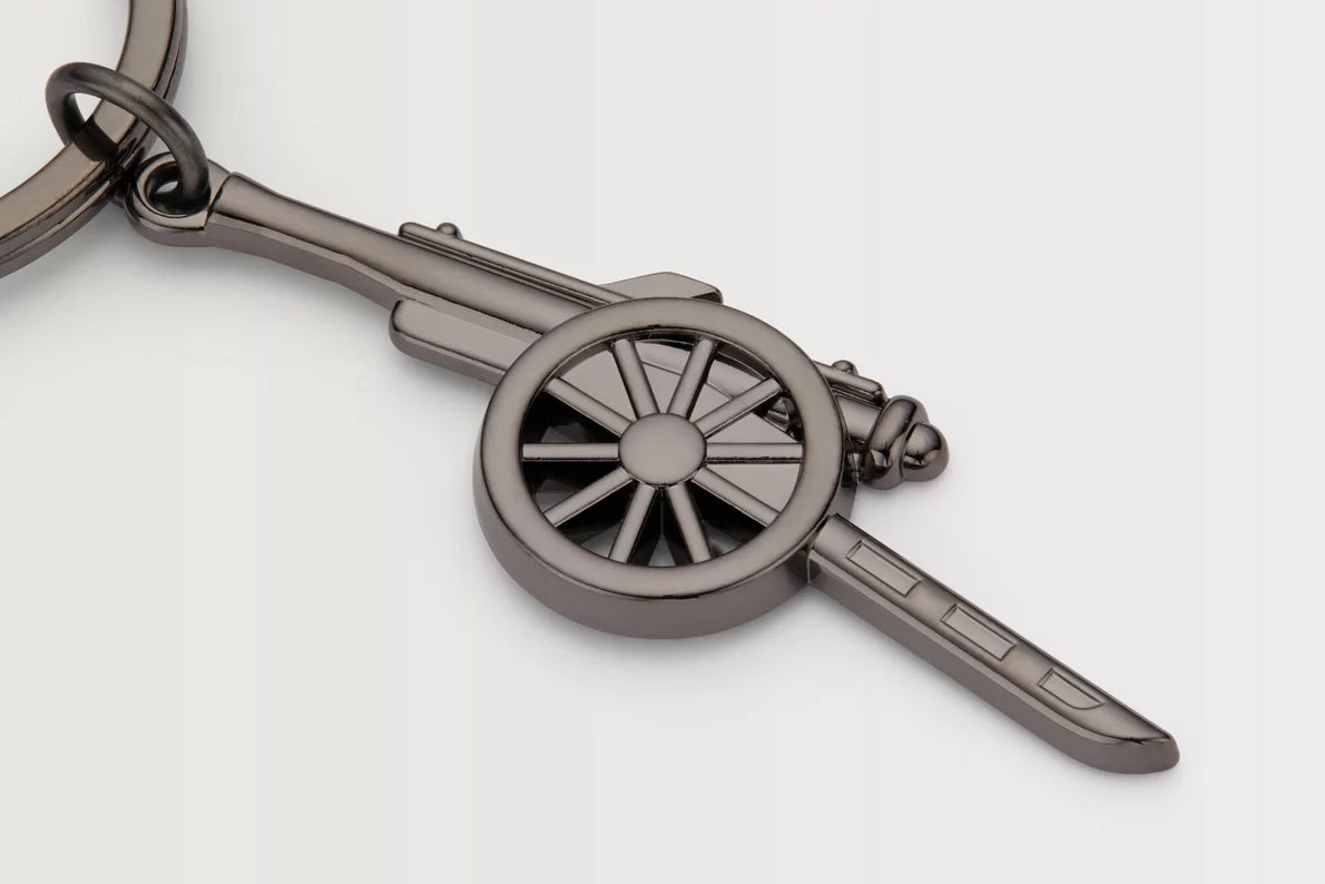 Arsenal Retro Cannon Keyring and Badge Set
